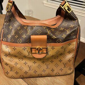 Louie Vuitton Dauphine Hobo